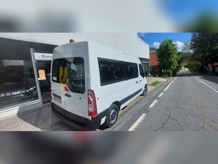 Renault Master comi 9 plazas foto 12